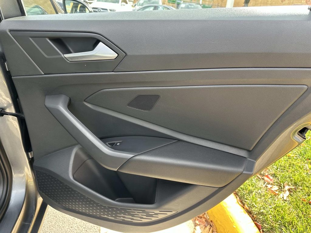 Thumbnail: 2022 Volkswagen Jetta - 23