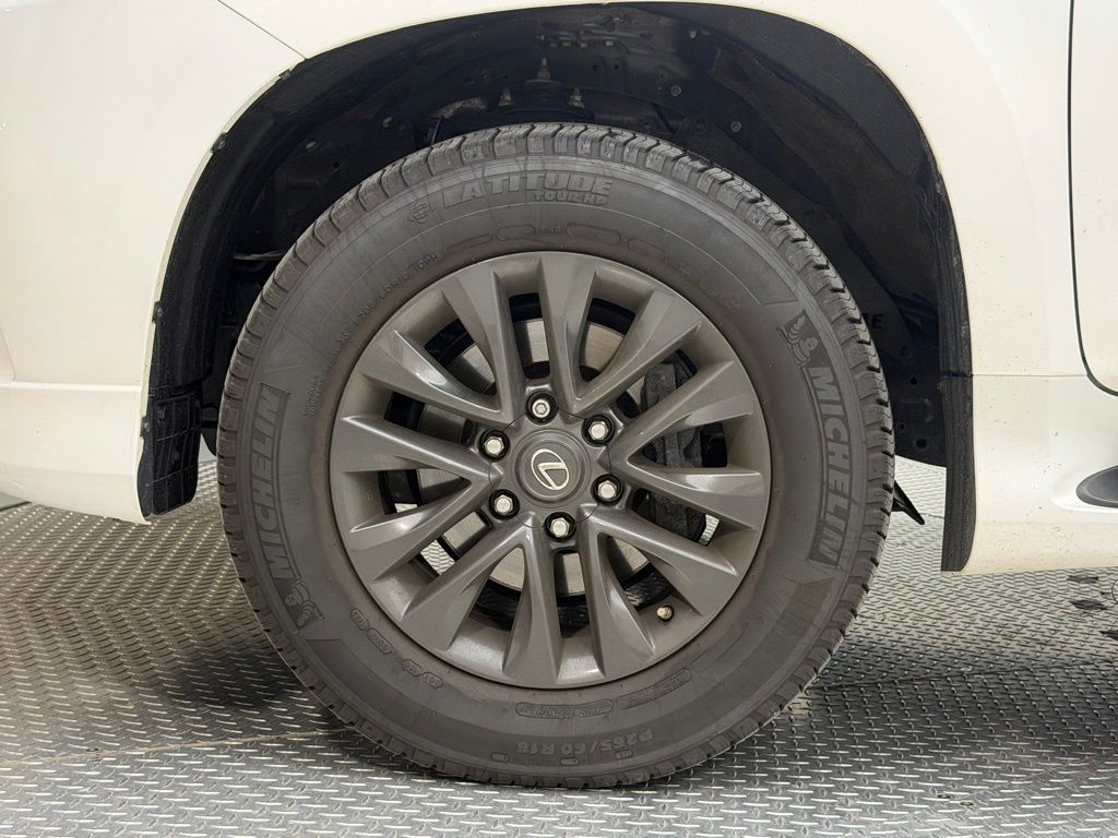 Thumbnail: 2023 Lexus GX - 3