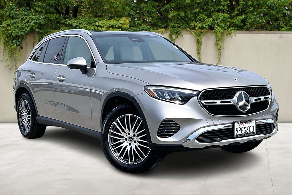 2024 Mercedes-Benz GLC 300 RWD