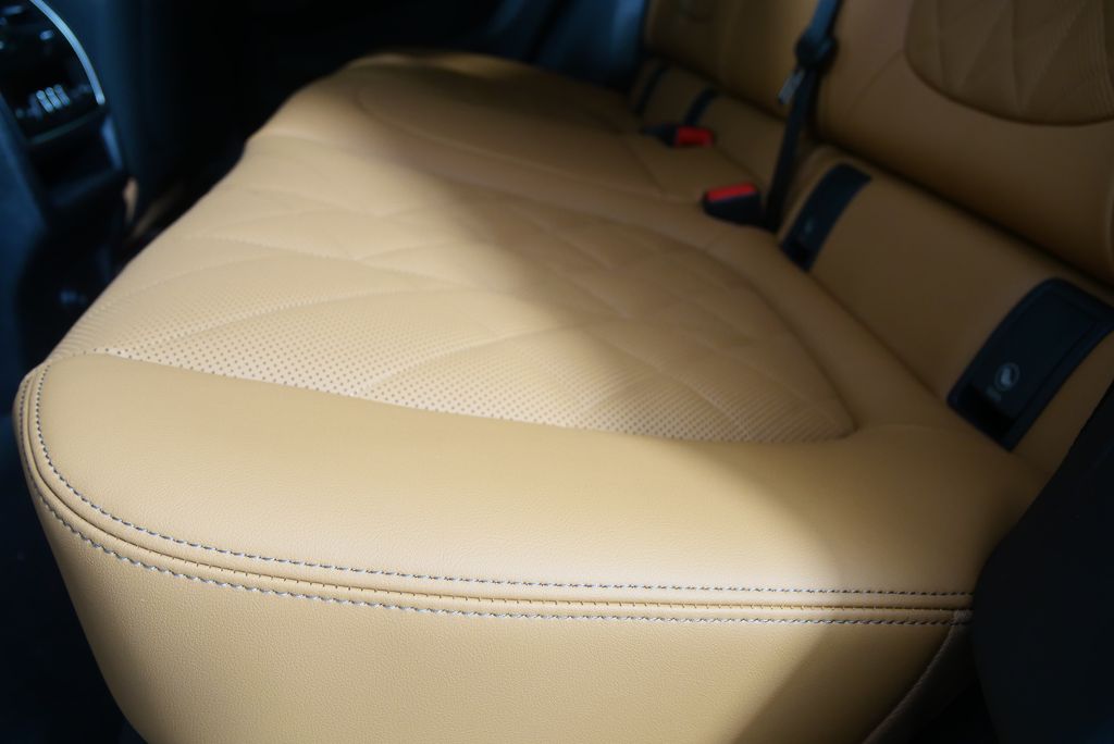 Thumbnail: 2026 BMW X6 - 14