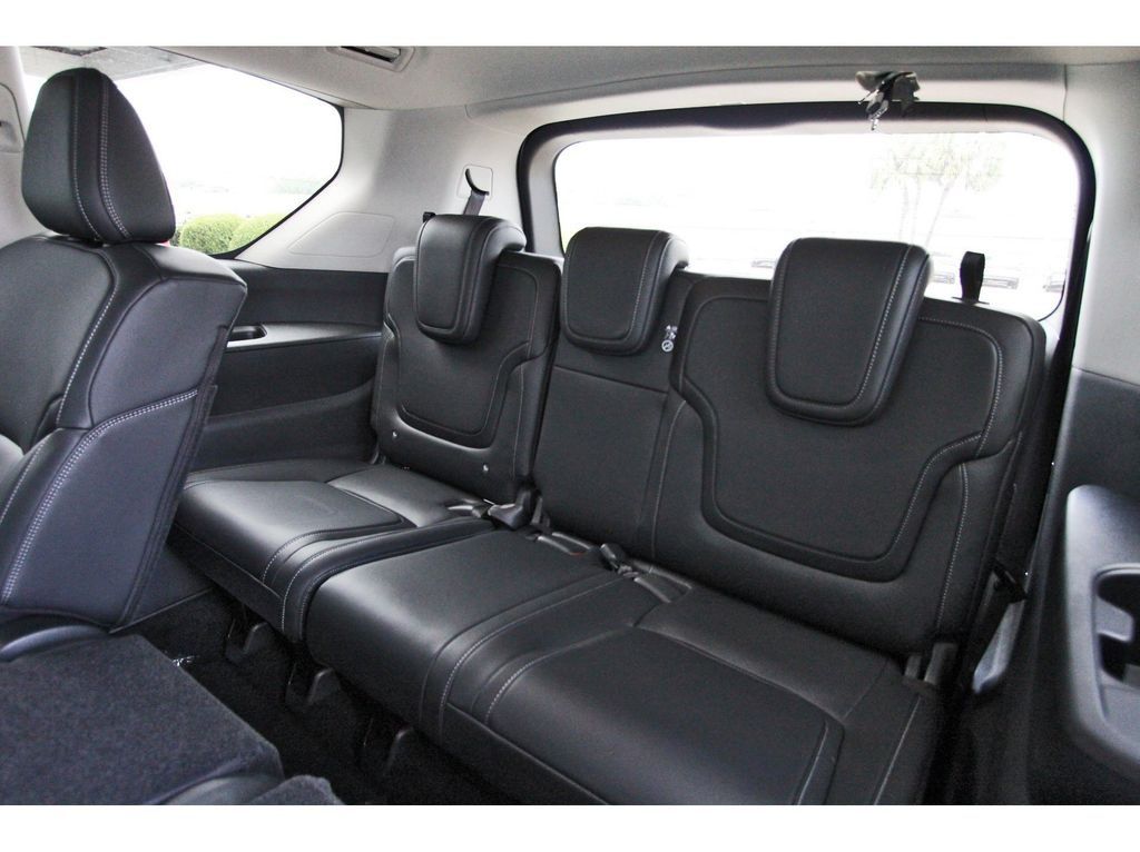 2026 Nissan Armada SV - 10
