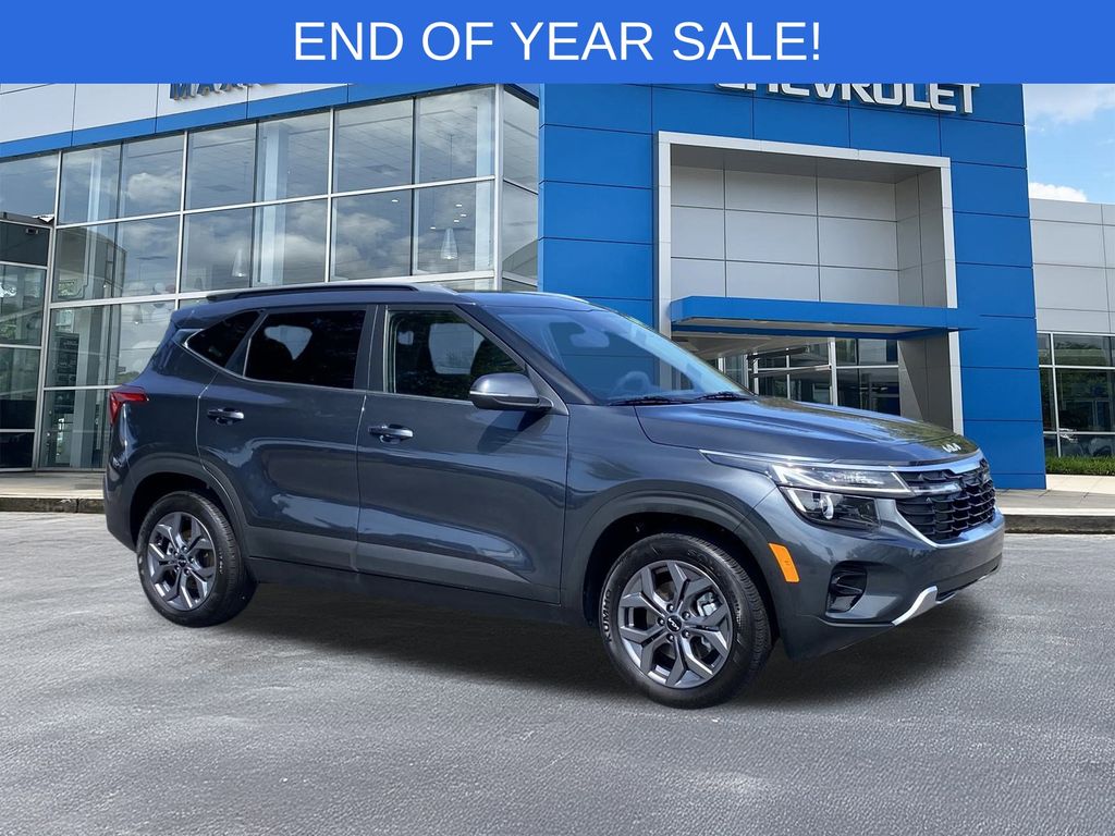 2024 Kia Seltos S's photo