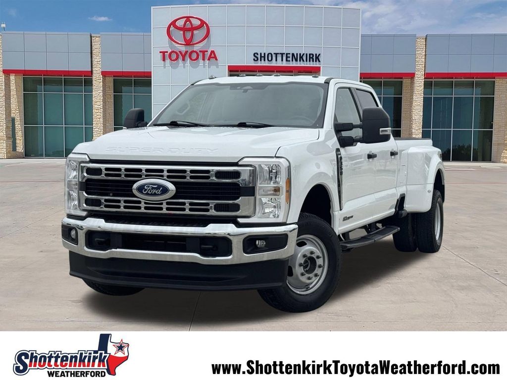 2024 Ford F-350 XLT 4x4 Crew Cab 8' Box DRW's photo