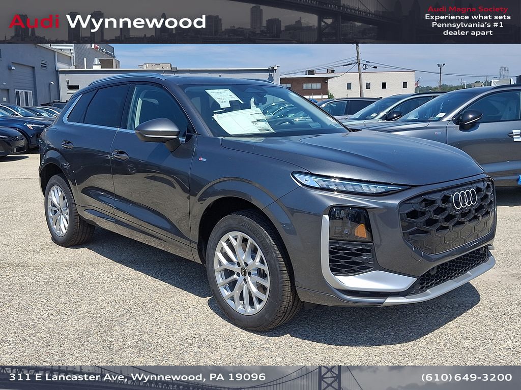 Daytona Gray Pearl Effect 2026 Audi Q3 SUV / Crossover All-Wheel Drive 7-Speed Automatic