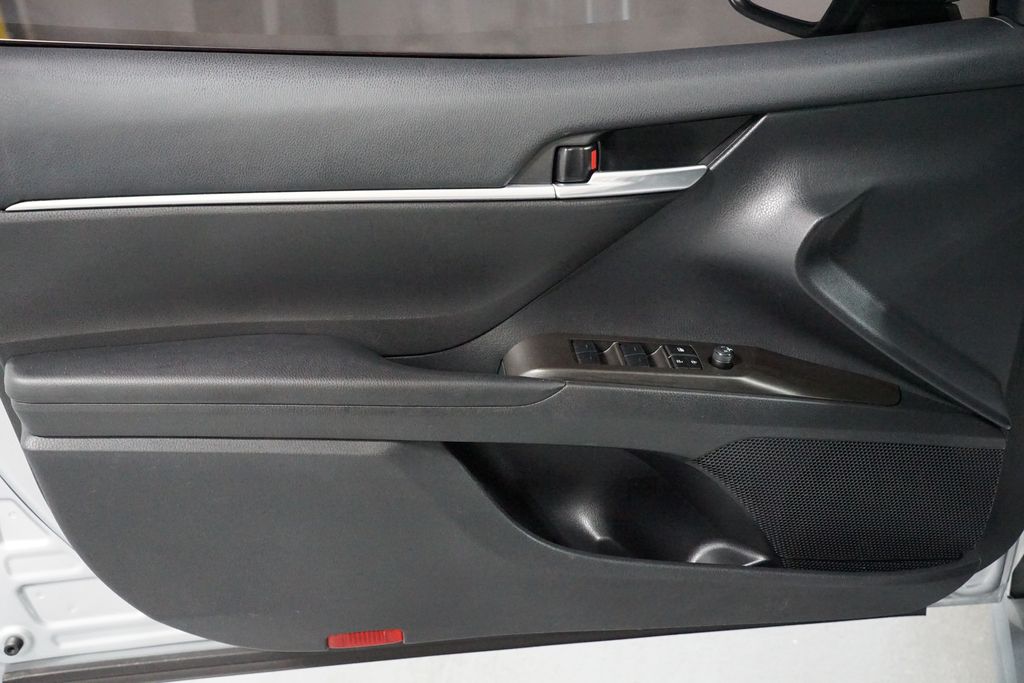 Thumbnail: 2023 Toyota Camry - 28