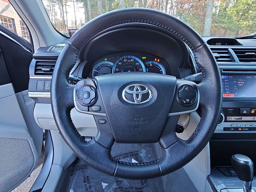 Thumbnail: 2012 Toyota Camry - 23