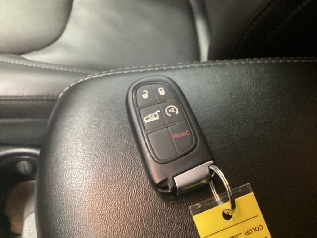 Used 2020 Jeep Cherokee SUV