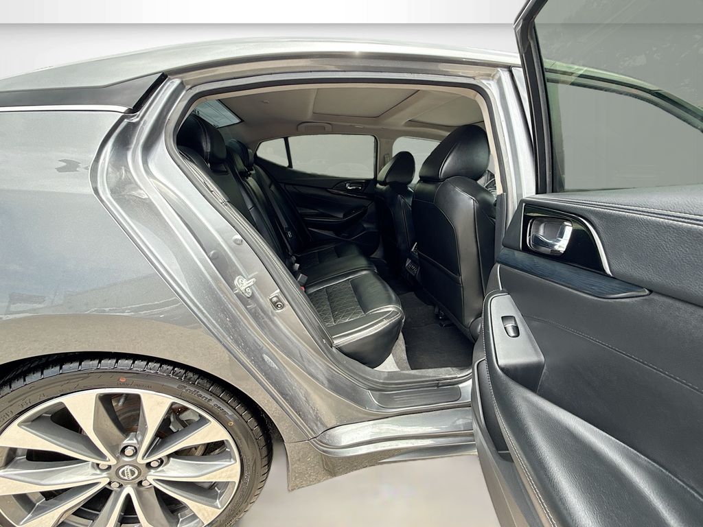 2022 Nissan Maxima Platinum Gray at AutoSavvy Houston Southwest