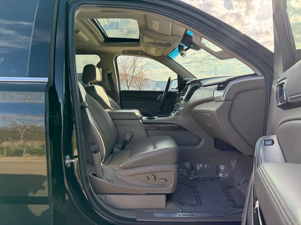 2019 GMC Yukon SLT photo