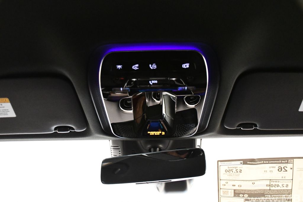 Thumbnail: 2025 Mercedes-Benz GLC - 17