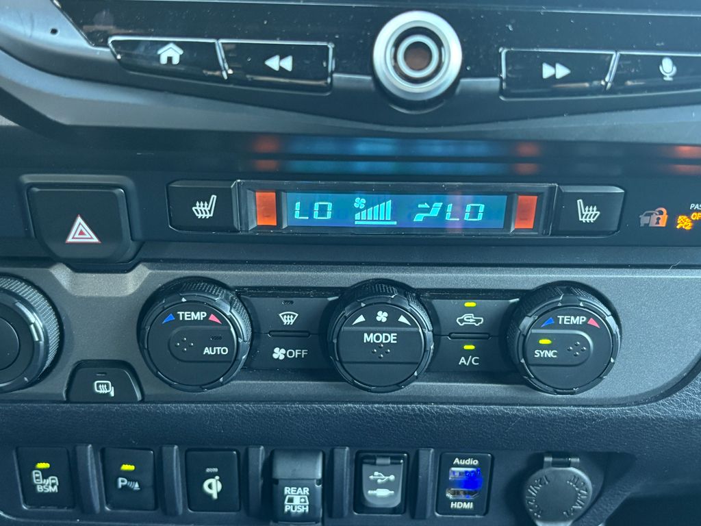 Thumbnail: 2019 Toyota Tacoma - 15