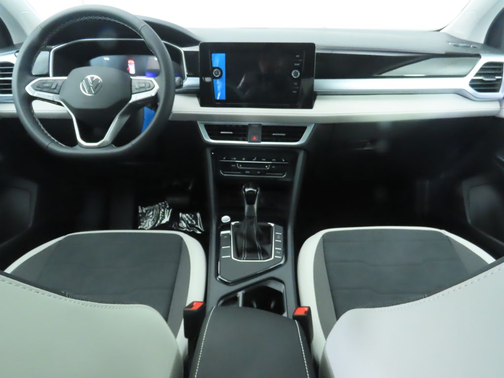 Thumbnail: 2025 Volkswagen Taos - 14