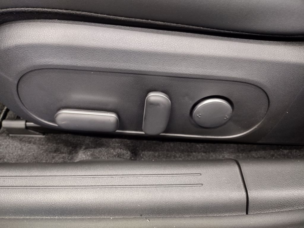 2025 Hyundai IONIQ 6 Limited