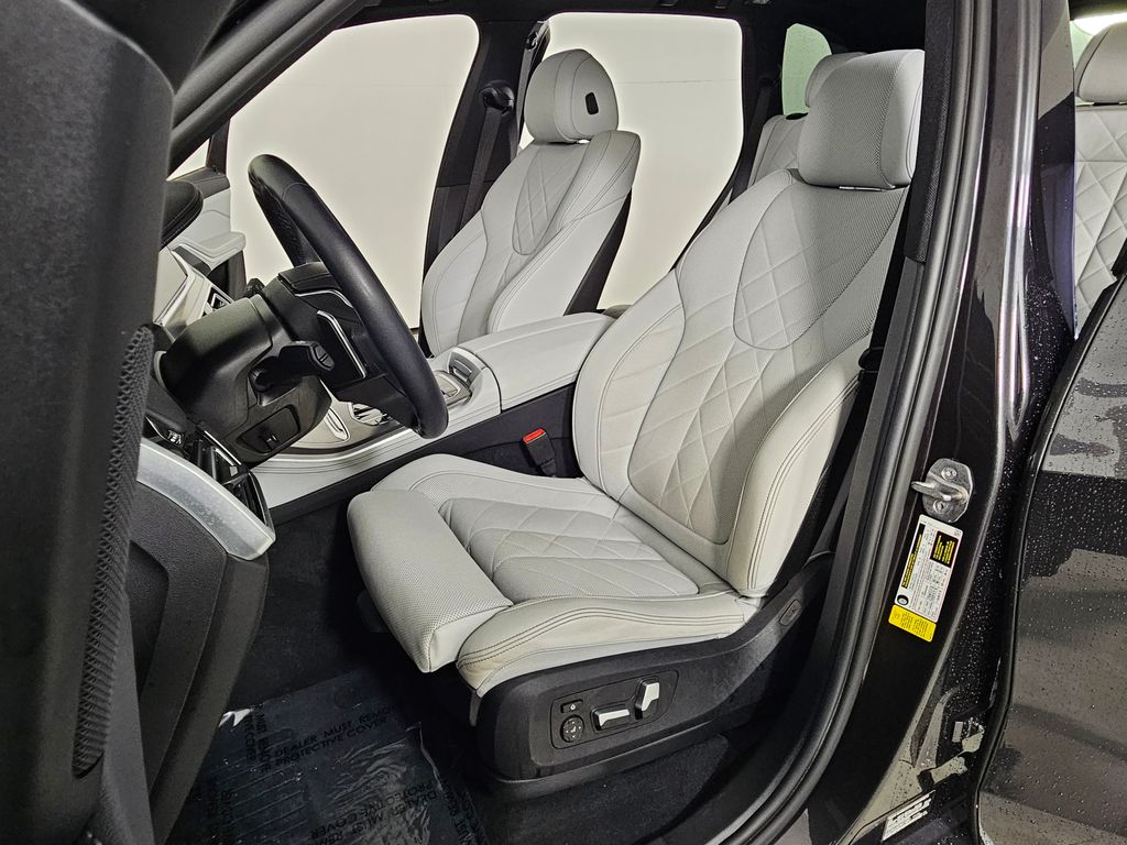 Thumbnail: 2023 BMW X5 - 22