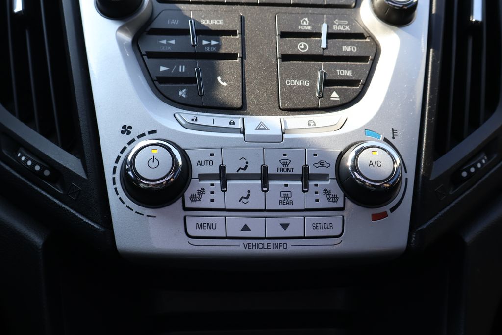 Thumbnail: 2015 Chevrolet Equinox - 24