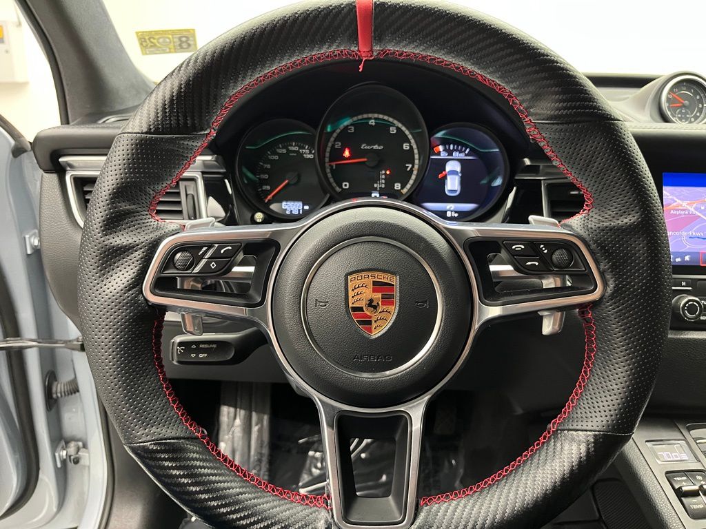 Thumbnail: 2017 Porsche Macan - 12