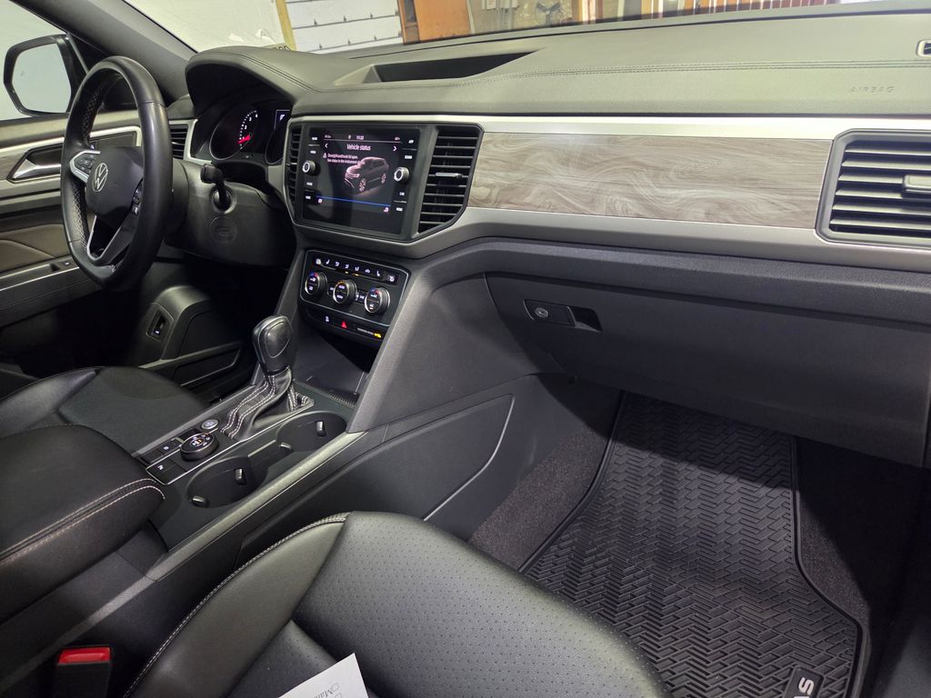 2021 Volkswagen Atlas Cross Sport 3.6L V6 SE w/Technology photo