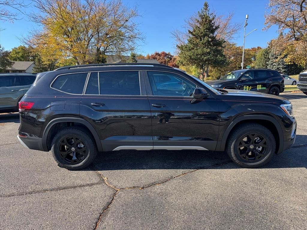 New 2026 Deep Black Pearl Volkswagen 2.0T Peak Edition image 2