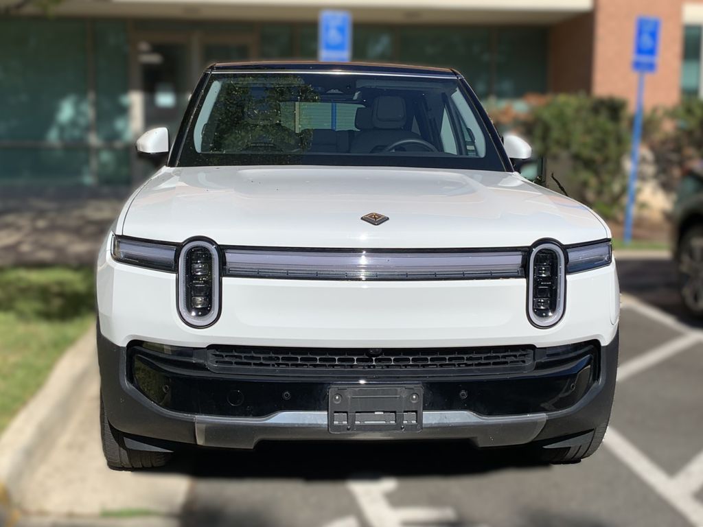 Thumbnail: 2025 Rivian R1S - 2