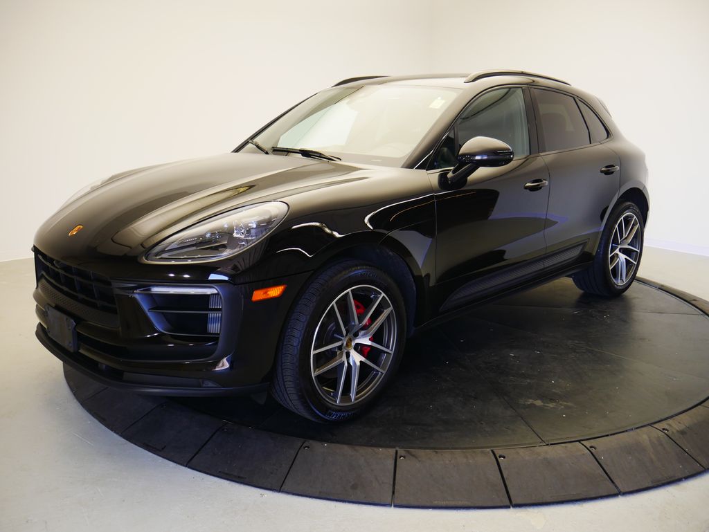 Thumbnail: 2022 Porsche Macan - 1