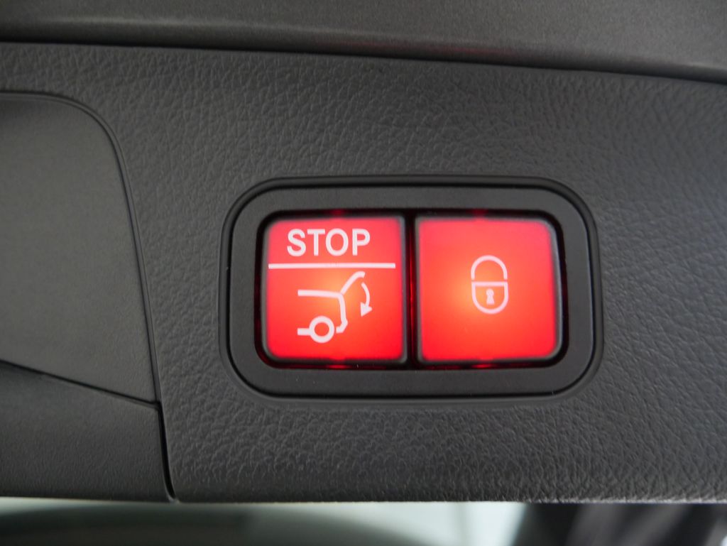 Thumbnail: 2023 Mercedes-Benz GLA - 28