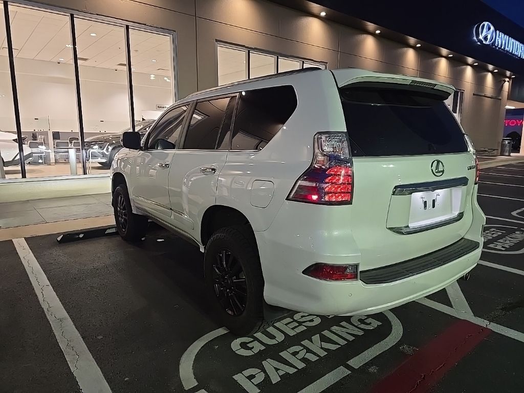 Thumbnail: 2015 Lexus GX - 7