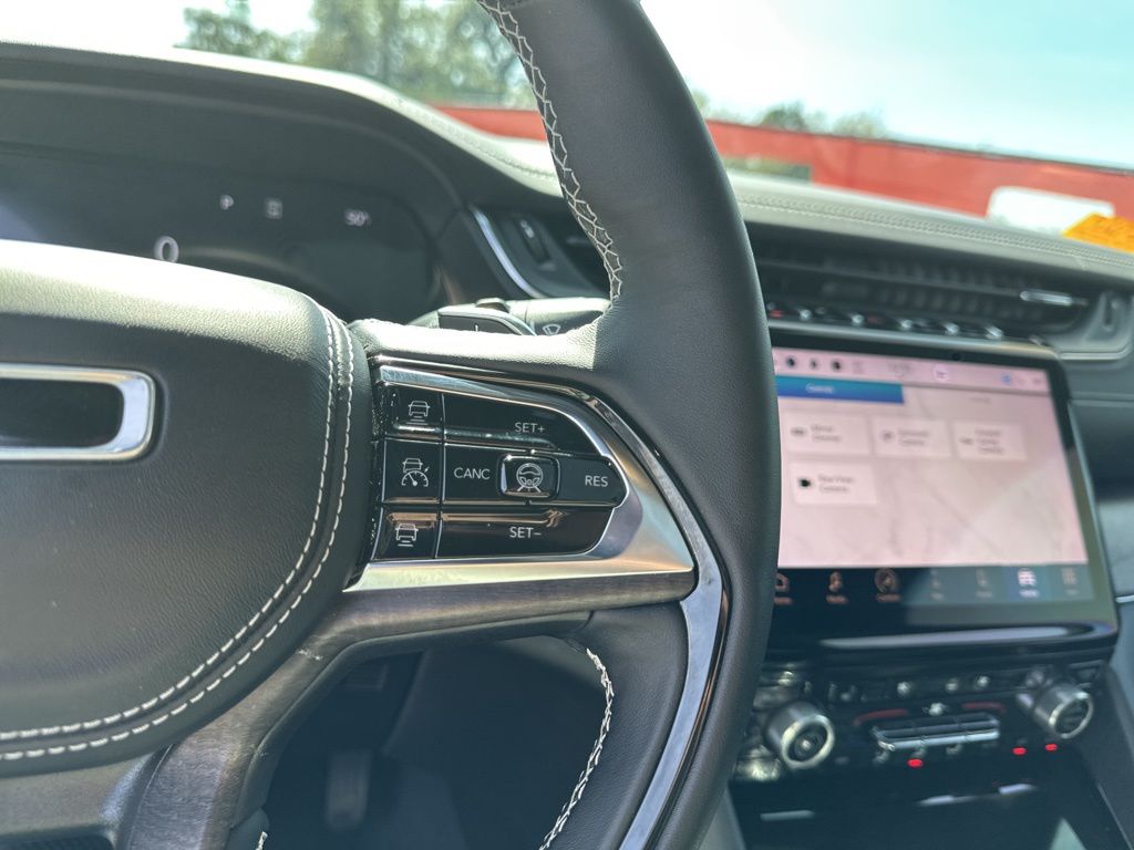 Used Car 2023 Jeep Grand Cherokee  Overland For Sale Under $40,000 In Austin, Texas