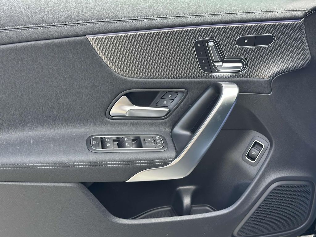 2025 Mercedes-Benz CLA 250 20