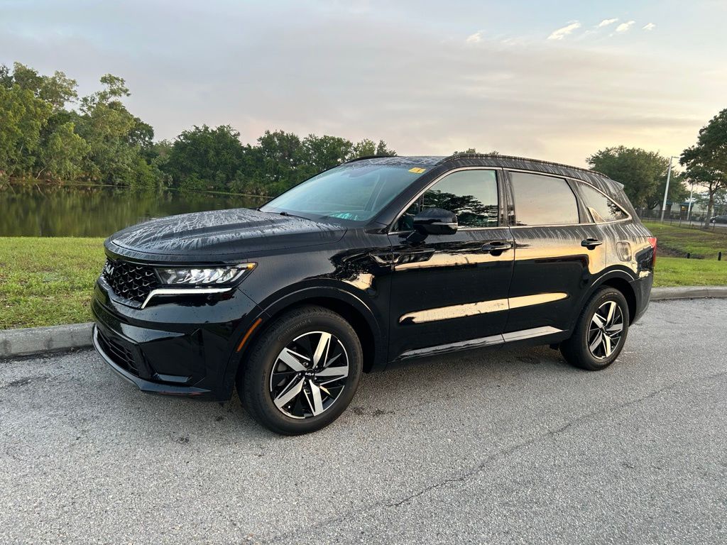 Thumbnail: 2022 Kia Sorento - 2