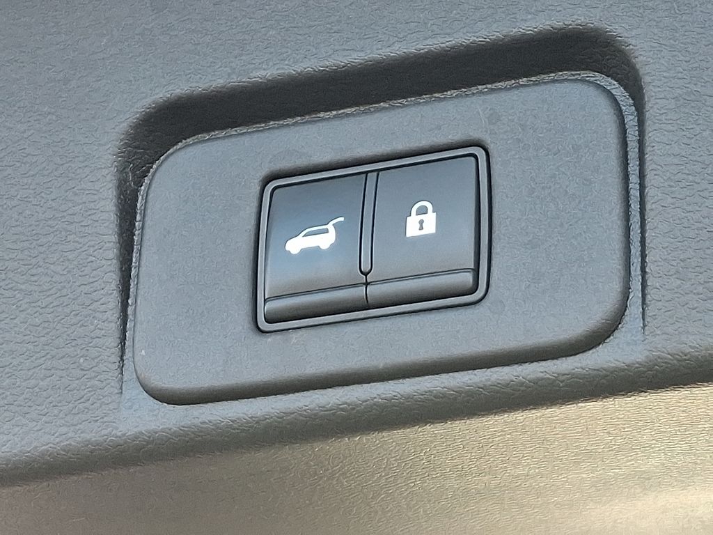 Thumbnail: 2022 Nissan Rogue - 31