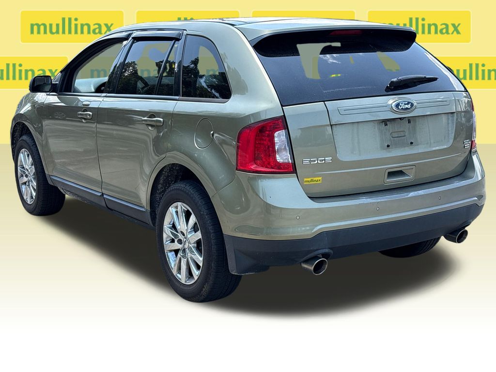 Used 2013 Green Ford SEL image 8
