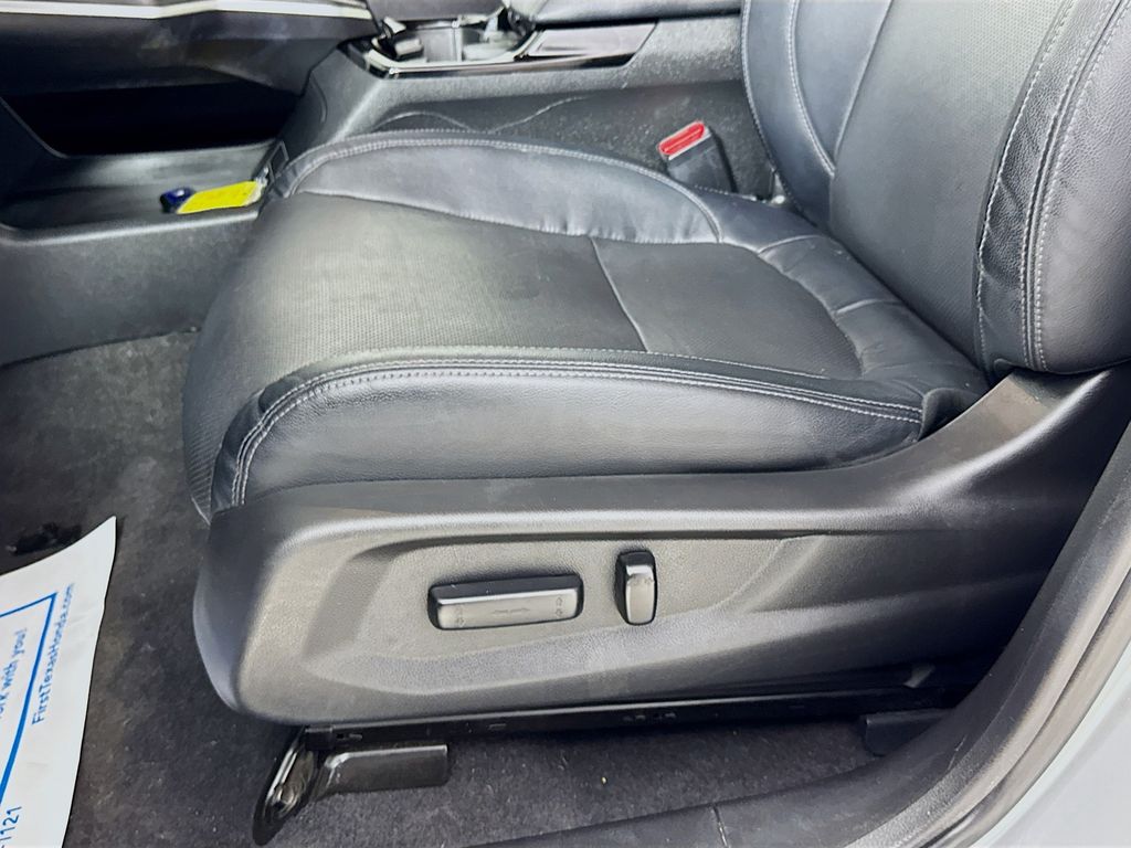 Used Car 2020 Honda Clarity Plug-in Hybrid  Touring For Sale Under $25,000 In Austin, Texas