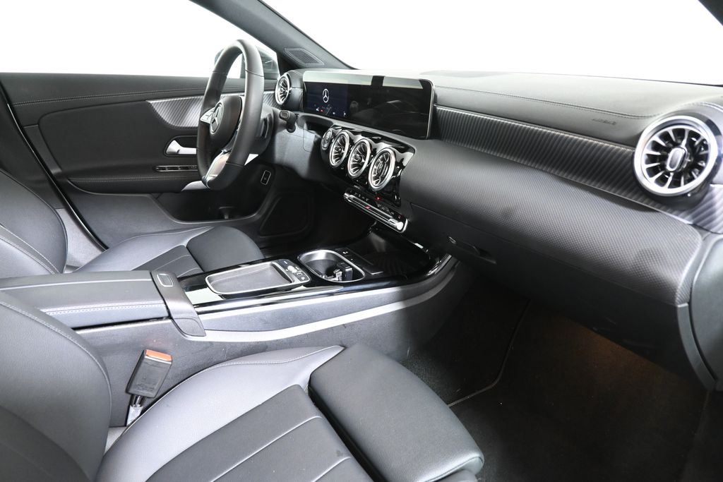 Thumbnail: 2025 Mercedes-Benz CLA - 26