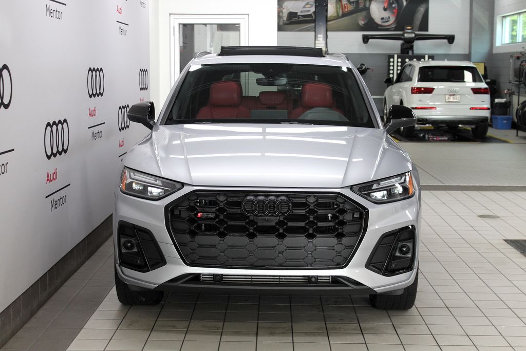 Thumbnail: 2021 Audi SQ5 - 9