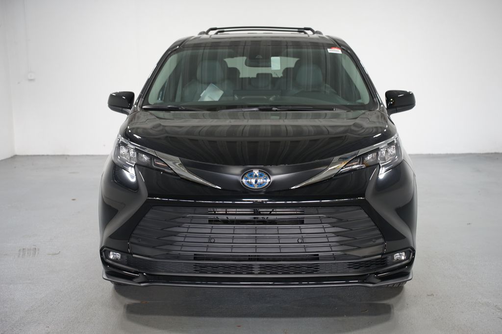 Thumbnail: 2025 Toyota Sienna - 2