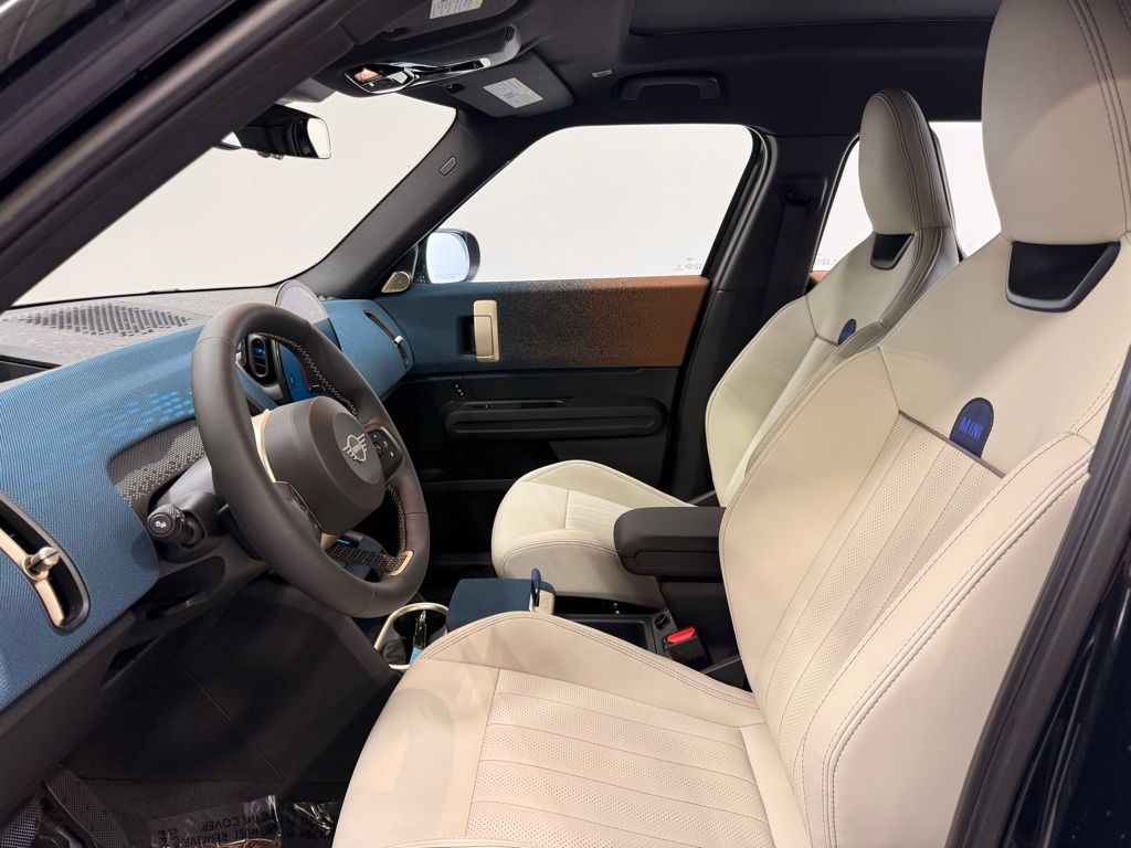 2025 MINI Cooper Countryman Signature 12