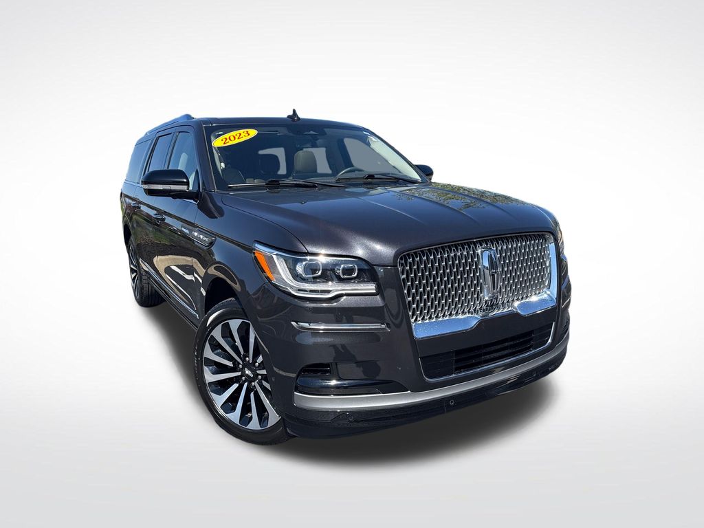 Starlight Gray Premium Colorant 2023 Lincoln Navigator L Reserve 4WD SUV / Crossover Four-Wheel Drive Automatic