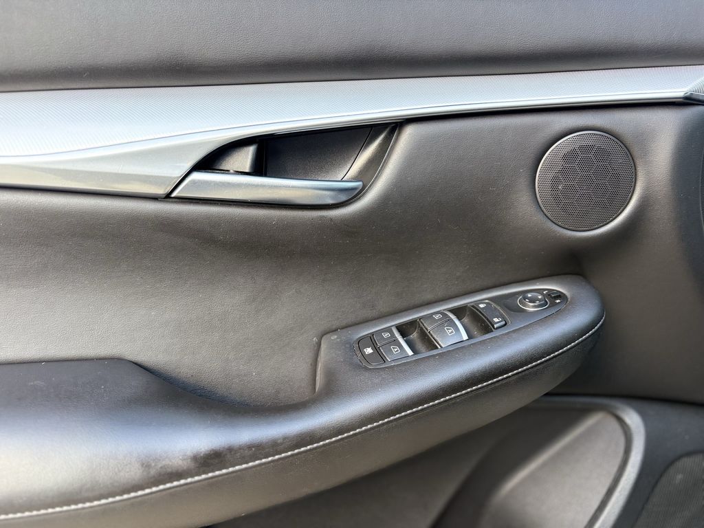 2021 INFINITI QX50 LUXE - 9