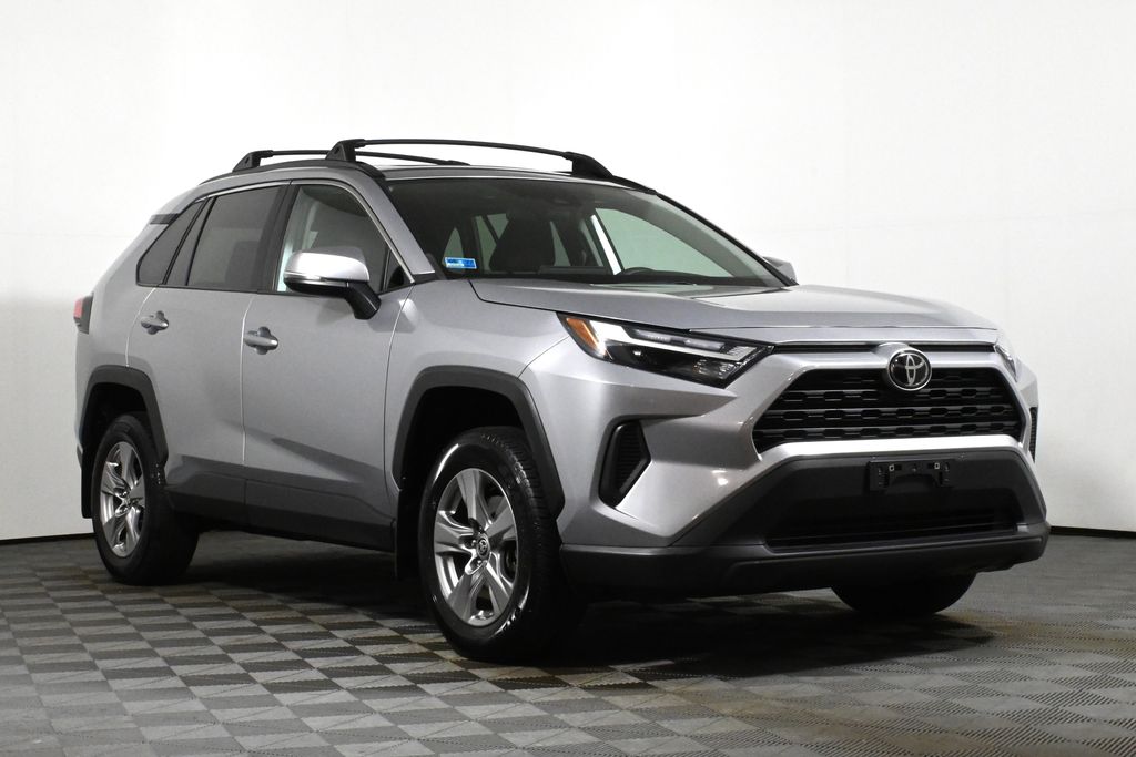 2023 Toyota RAV4 XLE 9