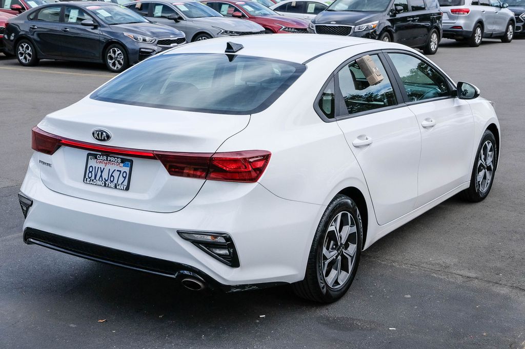 2021 Kia Forte LXS 8