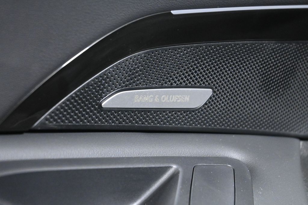 Thumbnail: 2025 Audi Q5 - 24