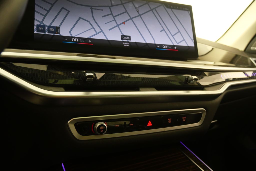 2023 BMW X7 xDrive40i 27