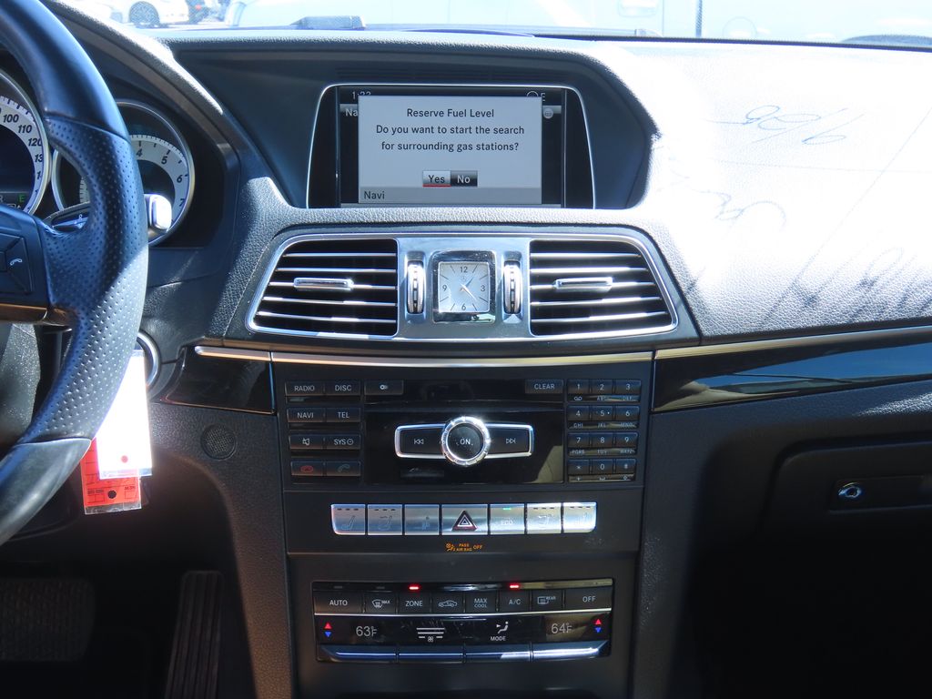 Thumbnail: 2014 Mercedes-Benz E-Class - 8