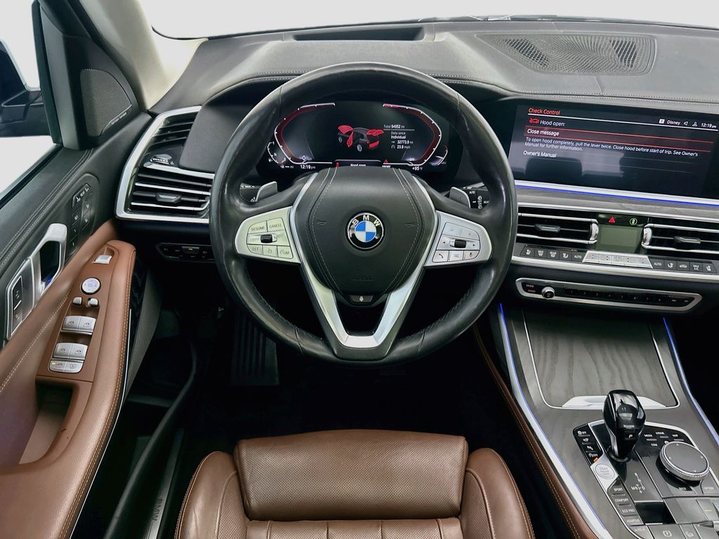Thumbnail: 2019 BMW X7 - 10