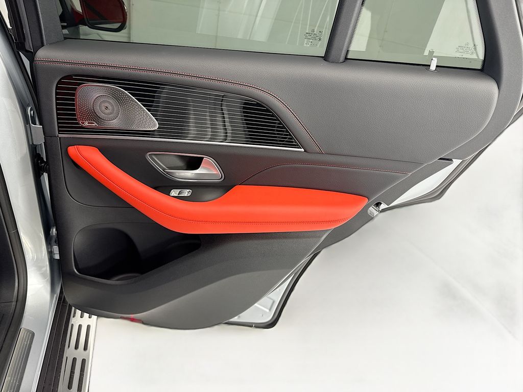 Thumbnail: 2026 Mercedes-Benz GLE - 27