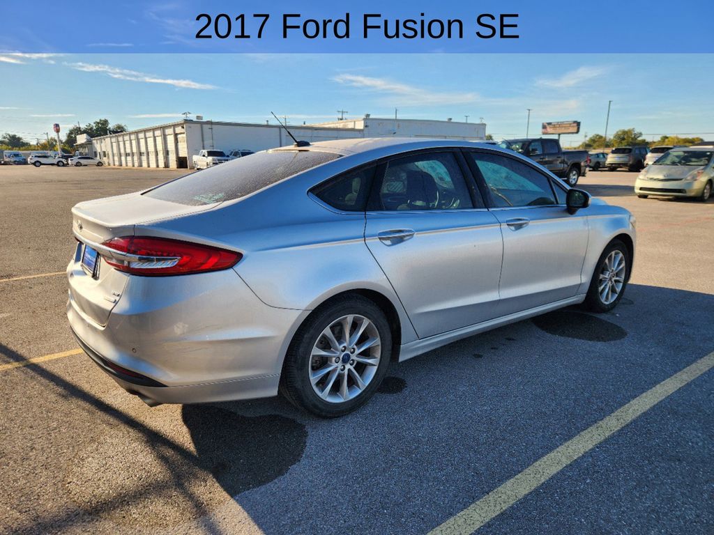 2017 Ford Fusion SE 3