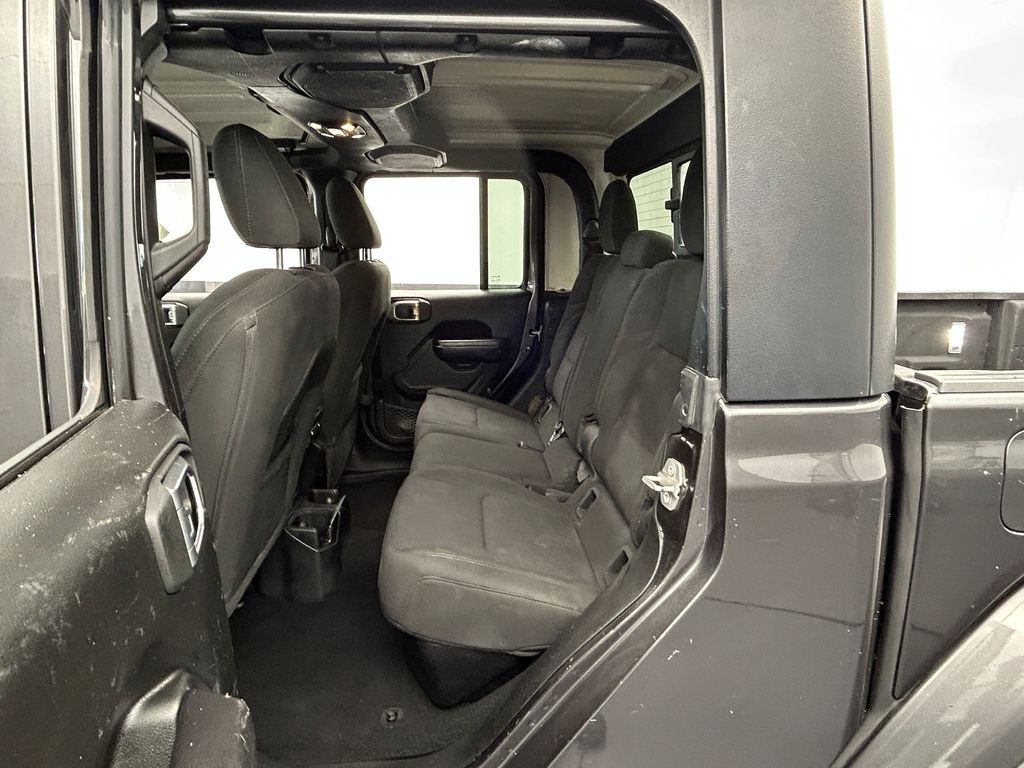 Used 2022 Granite Crystal Metallic Clearcoat Jeep Sport image 28