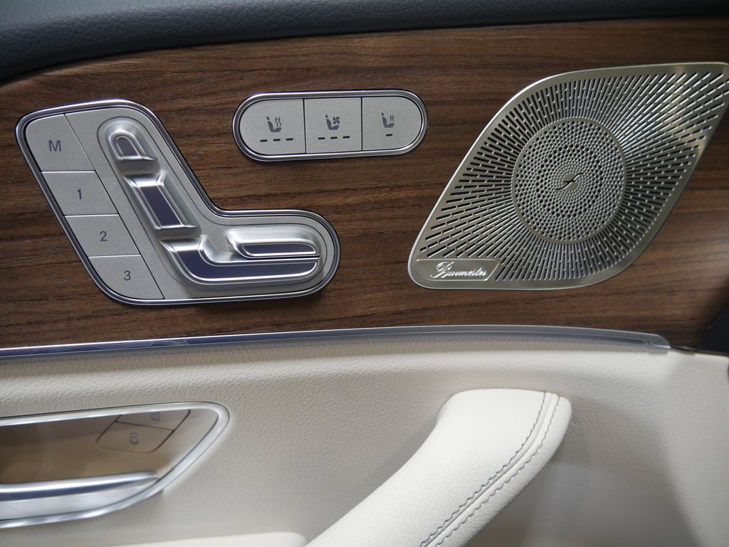 Thumbnail: 2026 Mercedes-Benz GLE - 17