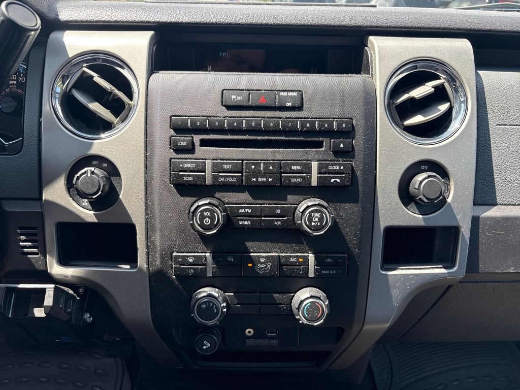 2012 Ford F-150 XLT photo 18