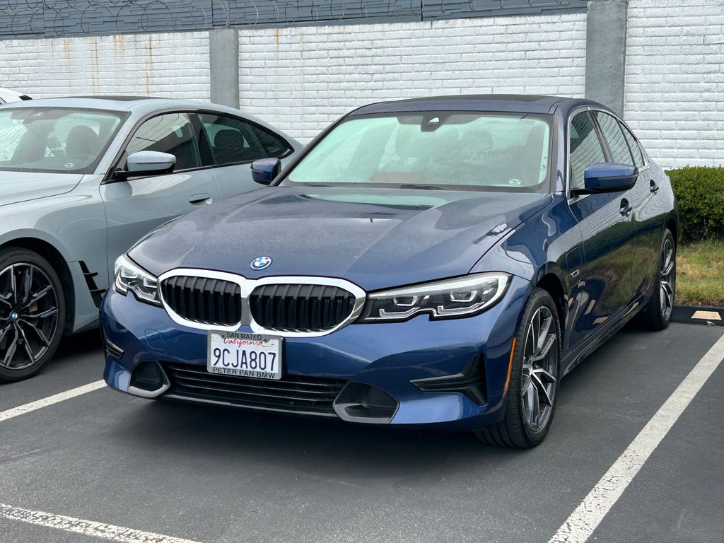 2022 BMW 3 Series 330e iPerformance 2